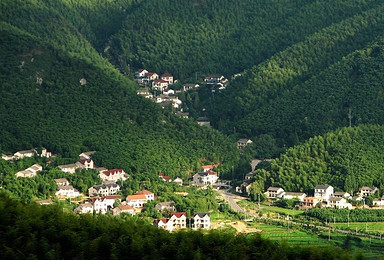 清凉夏日莫干山 享受峡谷漂流带来的刺激与浪漫（2日行程）