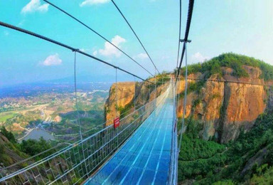 方城七峰山挑战峡谷玻璃吊桥 体验悬崖栈道 玻璃观景台（1日行程）