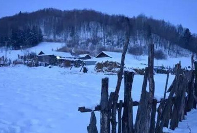 雪乡 雪谷 魔界 长白山 雾凇岛(8日行程) 雪乡 雪谷 魔界 长白山 雾凇岛(8日行程)