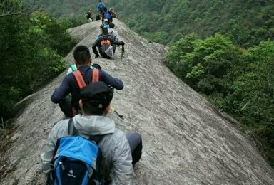 雁荡山十洞百岗尖罗汉寺鲫鱼背穿越（1日行程）