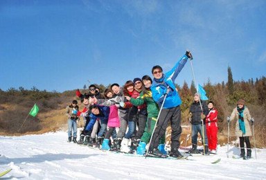 天龙山滑雪（1日行程）