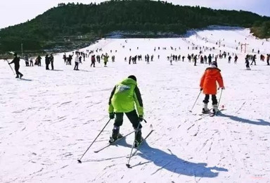 洛宁神灵寨激情滑雪（1日行程）