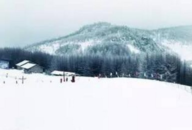 神农架国际滑雪场不限时滑雪游（2日行程）