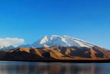 慕士塔格峰 喀拉库勒湖 高台民居 国际大巴扎 阿图什天门休闲活动（3日行程）