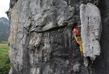 野外攀岩——英西攀岩绳降体验（2日行程）