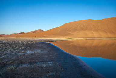 徒步穿越最美沙漠——巴丹吉林沙漠
