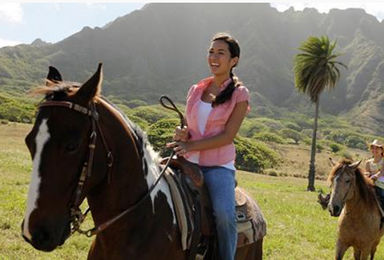 夏威夷古兰尼牧场 (Kualoa Ranch) 华丽一日游 (含午餐)（1日行程）