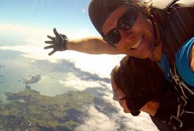 新西兰岛屿湾高空跳伞体验(16000英尺)（1日行程）