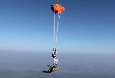 陕西西安4000米跳伞体验（1日行程）