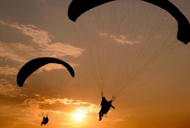 双人滑翔伞体验飞行（平时）（1日行程）