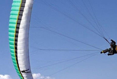 滑翔伞飞行体验（1日行程）