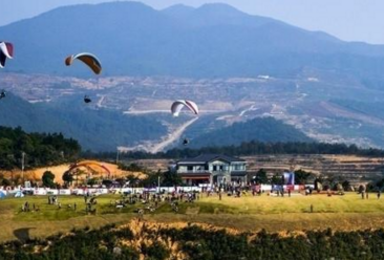 浙江杭州富阳永安山国家滑翔基地双人带飞飞行体验（团体）（1日行程）