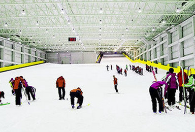 瑞翔冰雪世界室内滑雪场（夜场）（1日行程）