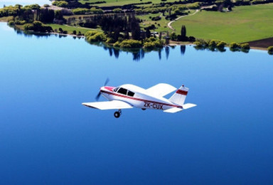 新西兰瓦纳卡湖体验飞行30分钟（1日行程）