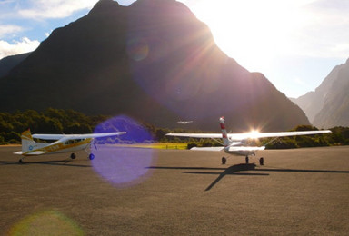 新西兰皇后镇-米佛峡湾观景飞机（1日行程）