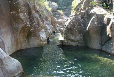 神仙居探秘 淡竹戏水烧烤 永安溪竹筏漂流（3日行程）