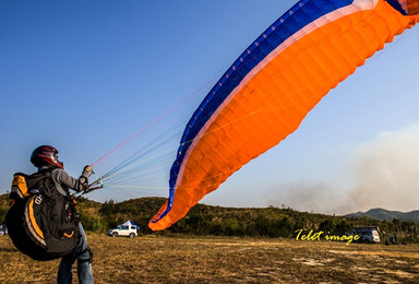 滑翔伞带飞空中体验（1日行程）