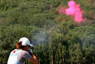 关岛野外实弹射击场 霰弹射飞碟A套餐（1日行程）