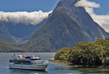 AL新西兰旅游米尔福德峡湾游船巡航自由行 皇后镇接送+午餐（1日行程）