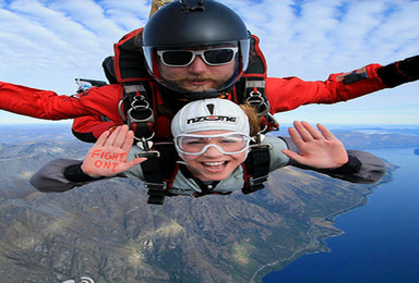 新西兰皇后镇高空跳伞（2700米）（1日行程）