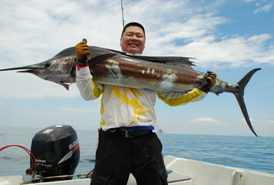 关岛出海钓鱼（5人9小时包船）（1日行程）