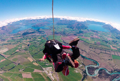 新西兰皇后镇瓦纳卡高空跳伞（4500米跳伞教练拍摄）（1日行程）