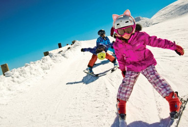 皇后镇瓦纳卡卡德罗纳滑雪场初级滑雪套票(儿童）（1日行程）