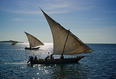 桑给巴尔夕阳巡航之旅（单桅帆船+2小时）（1日行程）