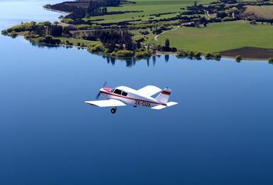 瓦纳卡 Learn to Fly 观光飞机飞行初学者套餐课程（1-2天完成）（1日行程）