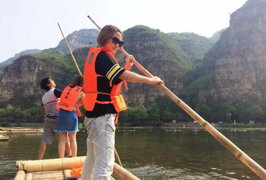 十渡孤山寨竹筏戏水，铁索桥，拒马河漂流，休闲摄影