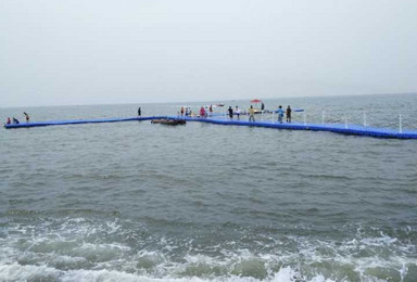 东戴河海滨休闲露营洗海澡，吃海鲜。（2日行程）