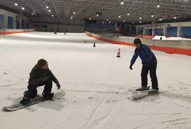 酷日炎炎 激情滑雪乔波冰雪大世界（1日行程）