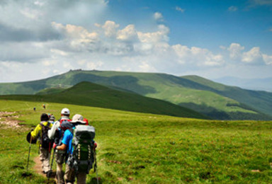 佛教圣地五台山 高山草甸的穿越 五峰之巅中行走的朝圣之路（4日行程）