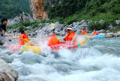 清远笔架山 青龙峡漂流 千溪谷探险（1日行程）