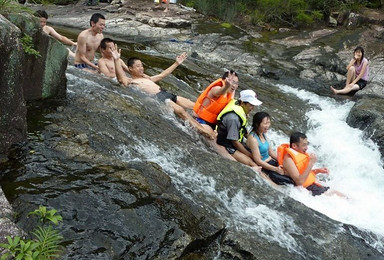 炎炎夏日水底河泡潭打火锅 坐天然水上滑板（1日行程）