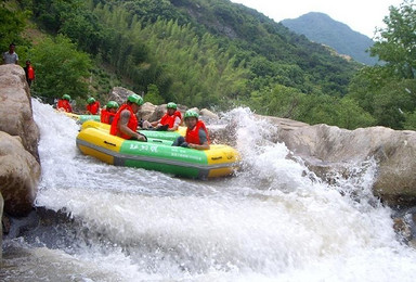 桐庐百岁峡漂流 环溪古村深奥古村休闲游（2日行程）