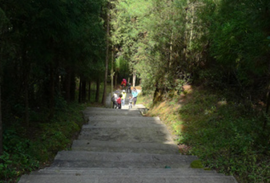 昆明百山行之棋盘山（1日行程）