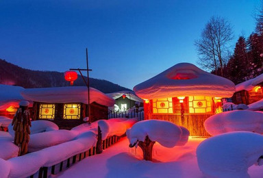 哈尔滨 东升穿越 雪乡 镜泊湖 魔界 长白山 吉林雾凇岛（7日行程）