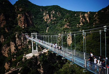 天云山 云中漫步玻璃桥快来体验这令人惊叫的感觉吧(1日行程) 天云山 云中漫步玻璃桥快来体验这令人惊叫的感觉吧(1日行程)
