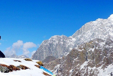 元旦跨年入门级雪山 尝试你的第一次技术攀登 四姑娘山三峰（5日行程）