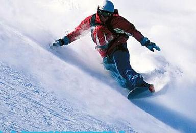 哈尔滨亚布力滑雪场门票 新体委2小时滑雪票 景区免费接送 含保险（1日行程）