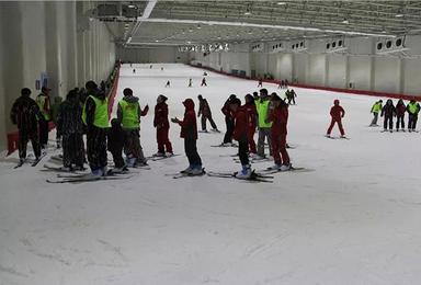 温州文成天鹅堡室内滑雪票 天鹅堡养生度假酒店情侣家庭亲子套餐（1日行程）