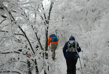 休闲腐败穿越燕羽山赏雪 豆腐宴（1日行程）