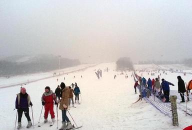 自动发码 北京八达岭滑雪场门票 八达岭平日周末全天滑雪票（1日行程）