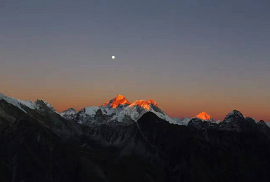 尼泊尔 珠穆朗玛峰 洛子峰 珠峰大本营EBC轻装徒步（14日行程）