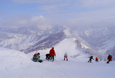 日本雪国离首都圈最近的100 天然雪神立高原滑雪场一日游（1日行程）