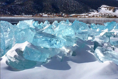 贝加尔湖蓝冰之旅 迷醉在冬季梦幻的蓝冰世界里（6日行程）