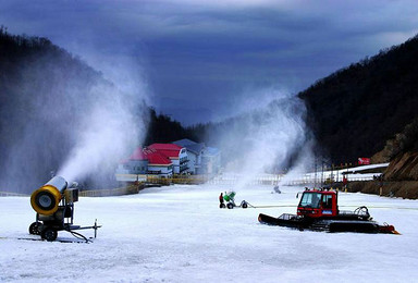 世际园滑雪场（1日行程）