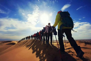 腾格里沙漠徒步穿越腹地露营观星（2日行程）