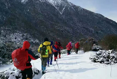 四川达尔宫户外全年地接四姑娘山大二三峰豪华版攀登活动（5日行程）